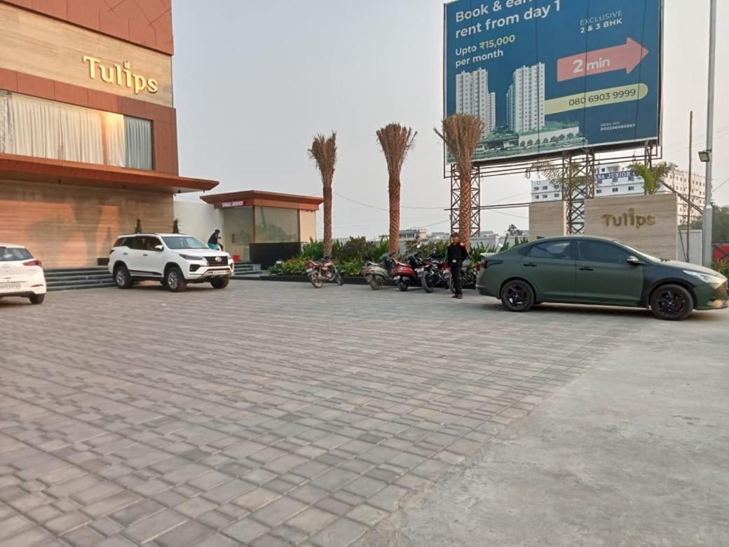 Hotel Tulips Grand Hyderabad Exterior foto